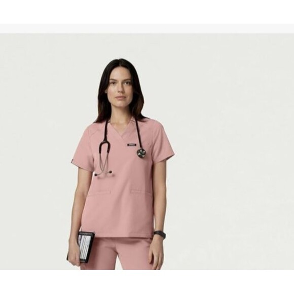 Jaanuu Helia Women's 3-Pocket Classic Notched V-Neck Scrub Top Mauve Med NEW!! - Picture 3 of 11